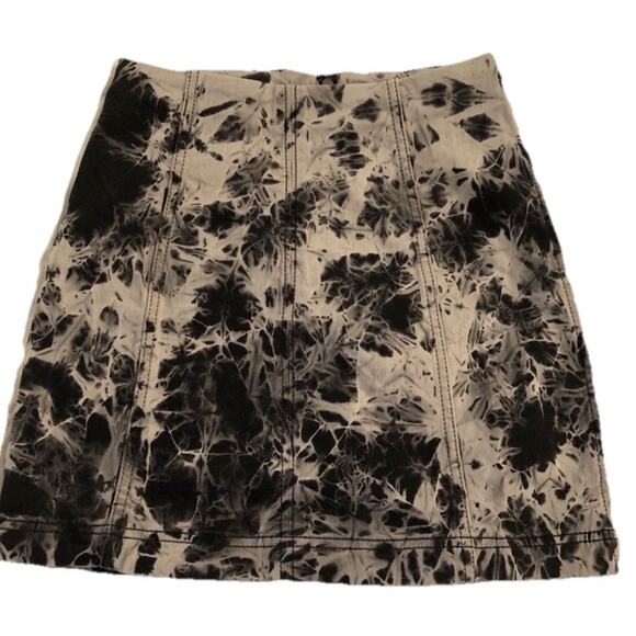 Free People Women’s Taupe Size 2 Modern Floral Femme Stretch Pencil Mini Skirt - Picture 2 of 3